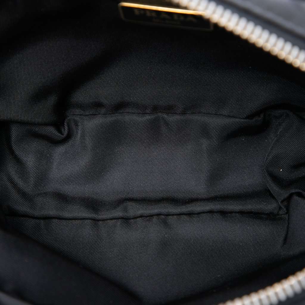Prada Mini Tessuto Camera Bag Black Very good condition - Model View