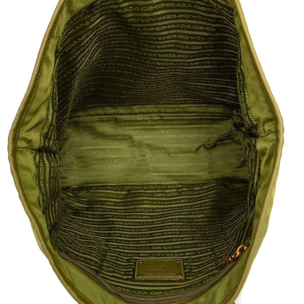 Prada Tessuto Canapa Logo Tote Green Very good condition - Model View