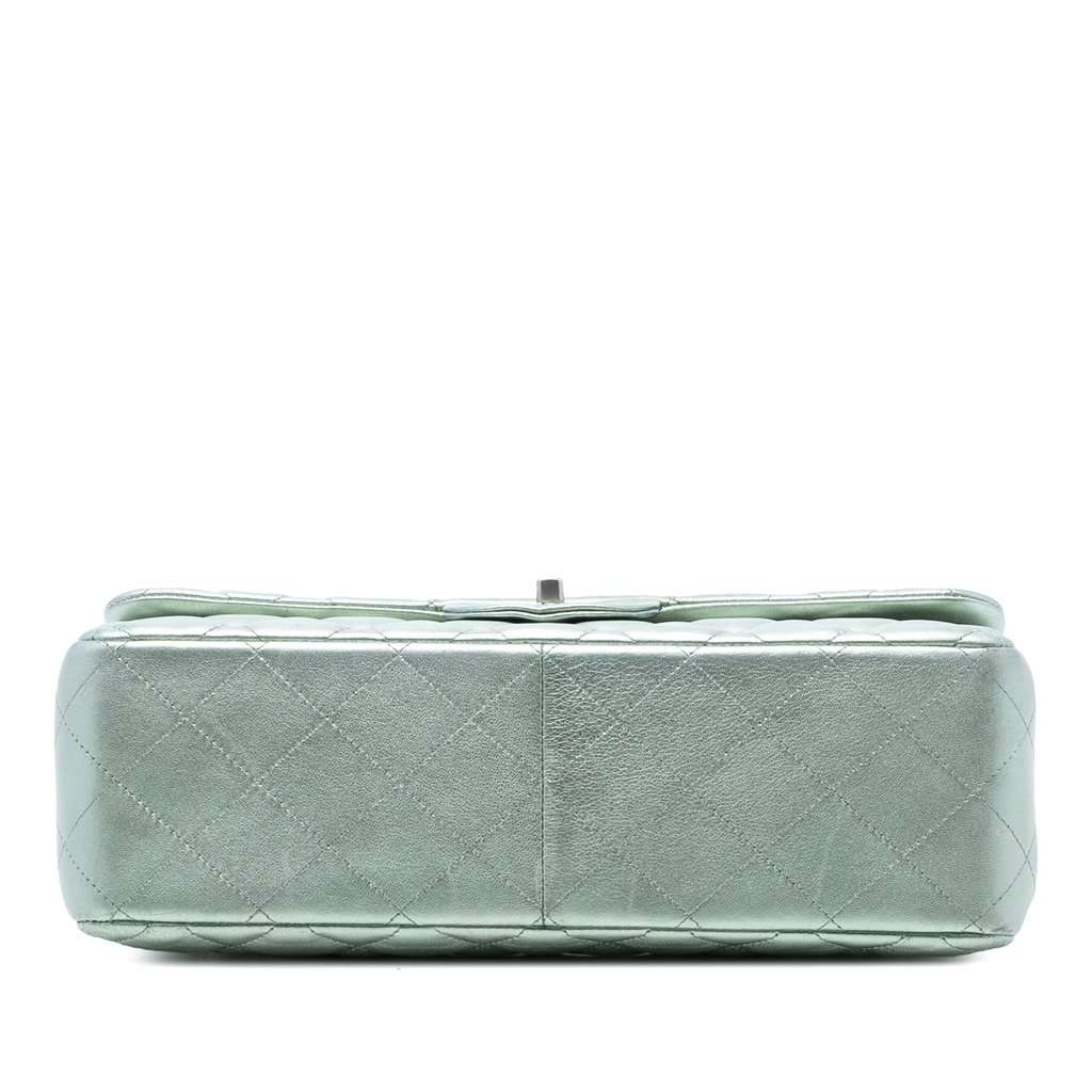 Chanel Jumbo Classic Metallic Lambskin Double Flap Green Leather Very good condition - Inside View