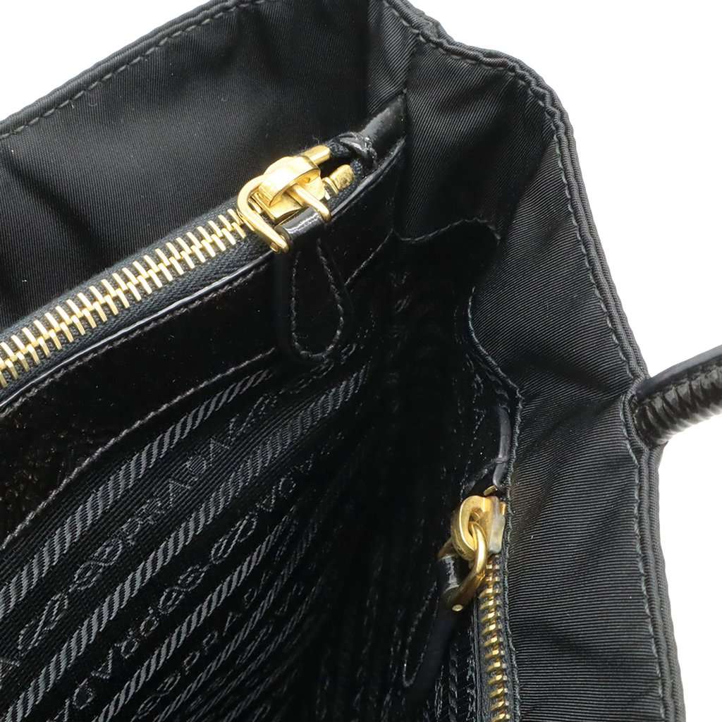 Prada Tessuto Tote Black Very good condition - Model View