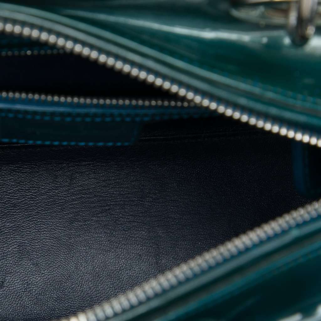 Dior Medium Patent Lady Dior Blue Leather Very good condition - Model View