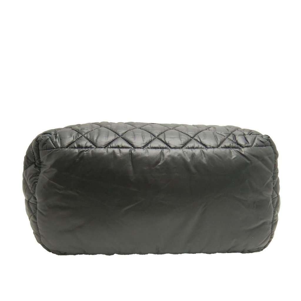 Chanel Small Quilted Nylon Coco Cocoon Tote Black Very good condition - Model View