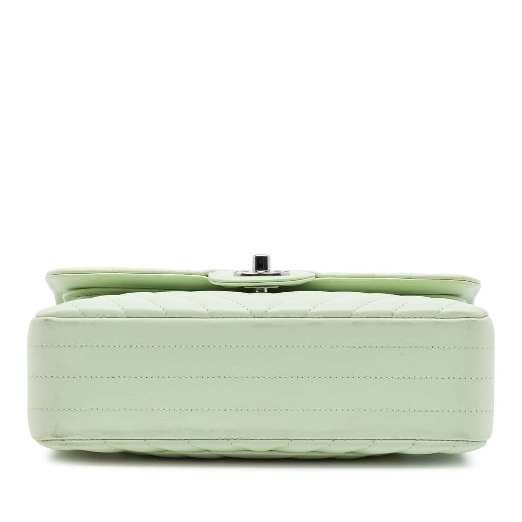 Chanel Small Classic Chevron Lambskin Double Flap Green Leather Very good - Inside View