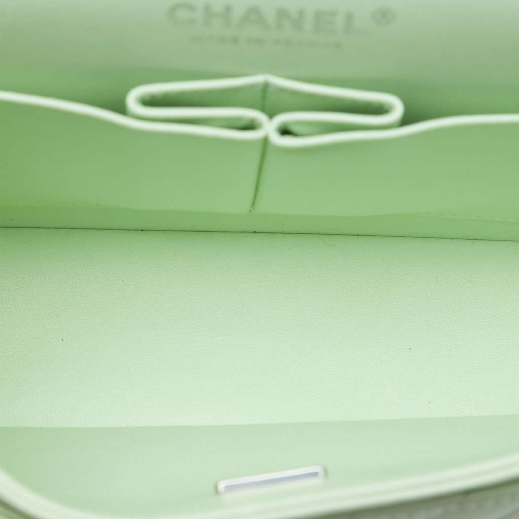 Chanel Small Classic Chevron Lambskin Double Flap Green Leather Very good - Model View