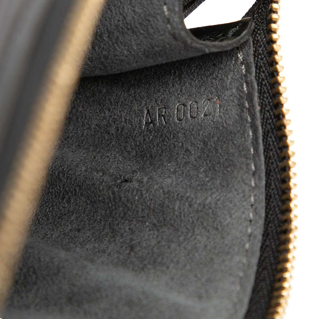 Louis Vuitton Epi Pochette Accessoires Black Leather Good condition - Box View