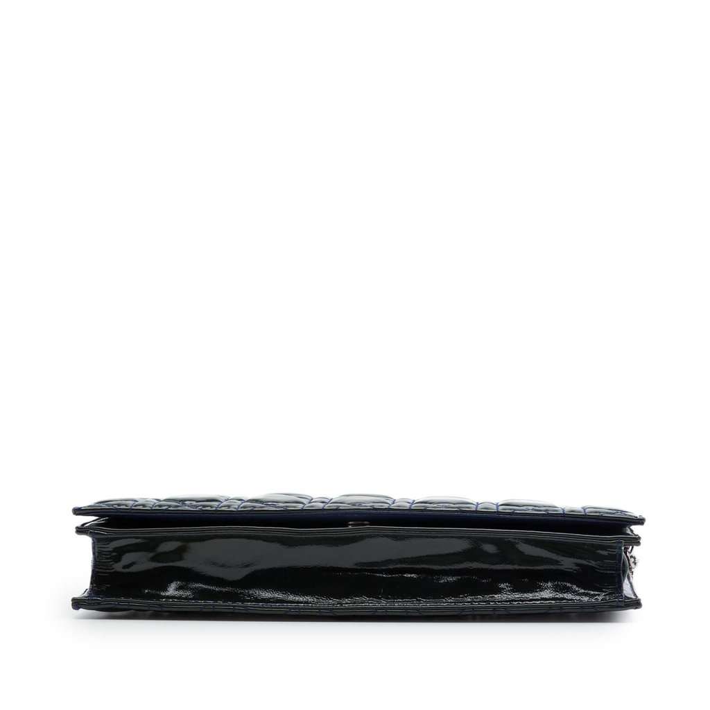 Dior Patent Cannage Lady Dior Clutch with Chain Black Leather Very good condition - Inside View