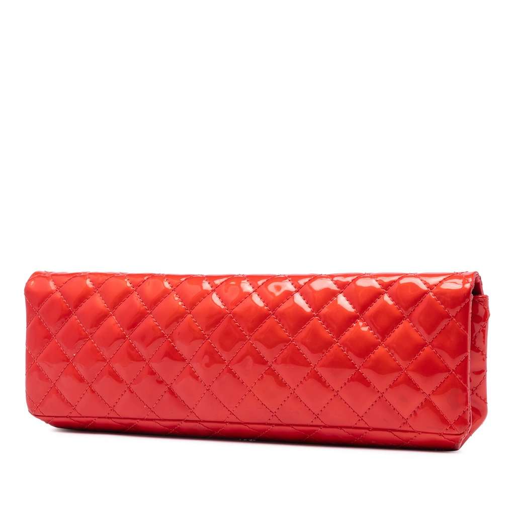 Chanel Quilted Patent Reissue 2.55 East West Single Flap Red Leather Very good condition - Back View