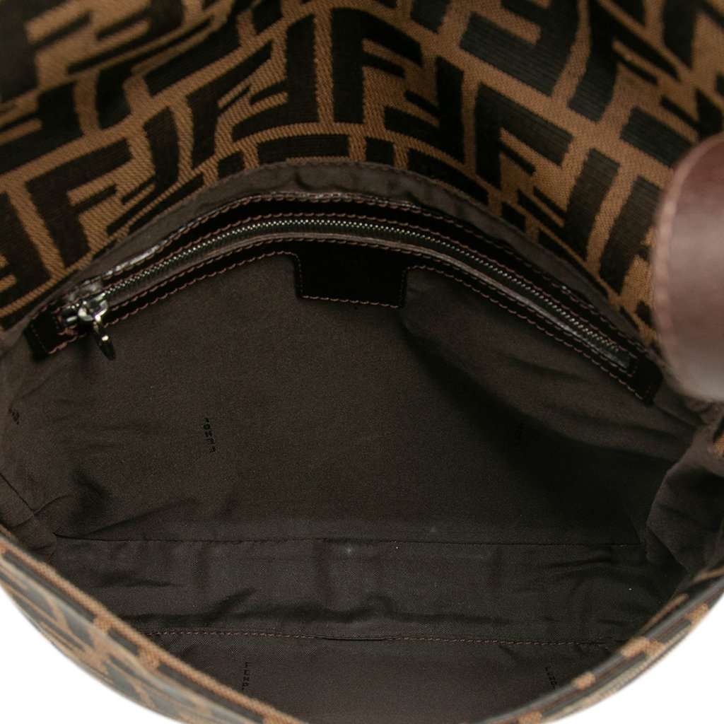 Fendi Zucca Canvas Shoulder Bag Brown Very good condition - Model View