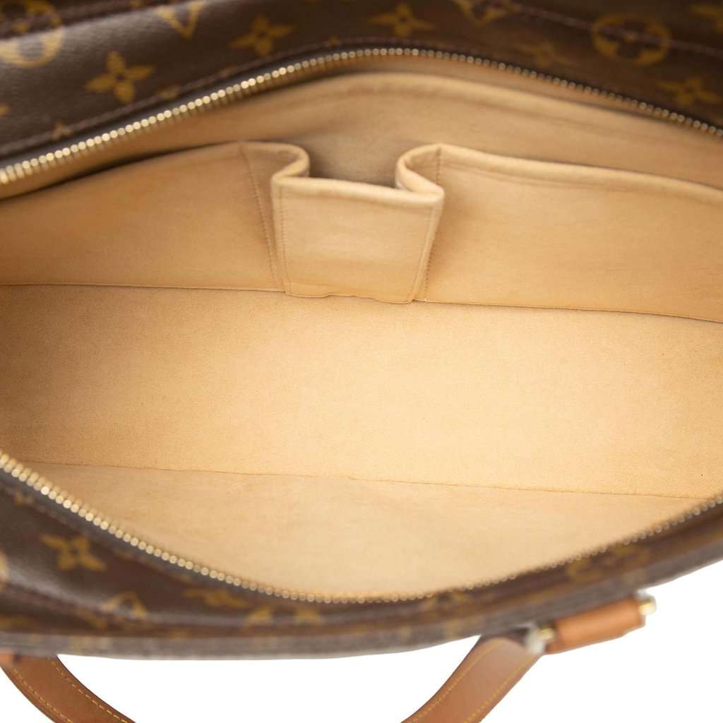 Louis Vuitton Monogram Luco Brown Very good condition - Model View