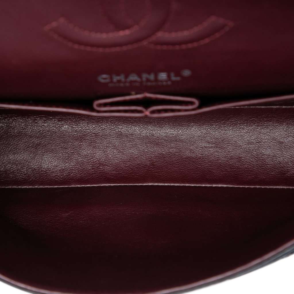 Chanel Medium Classic Lambskin Double Flap Black Leather Very good condition - Model View