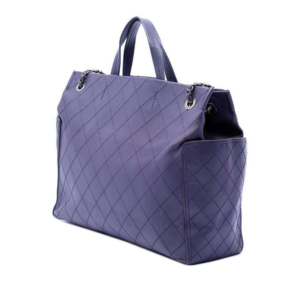 Chanel Large CC Quilted Calfskin Pocket Tote Purple Leather Very good - Back View