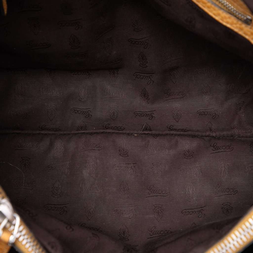 Gucci Medium GG Canvas Bamboo Libeccio Tote Beige Very good - Model View