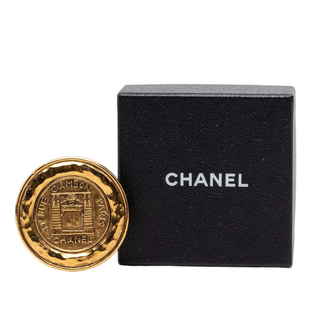 Chanel Gold Plated 31 Rue Cambon Medallion Pin Brooch Gold Metal Very good condition - Model View