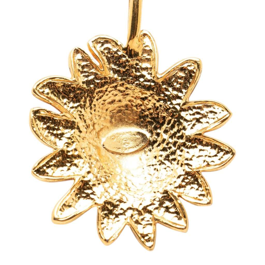 Chanel Gold Plated Leo Lion Sun Medallion Necklace Gold Metal Very good condition - Model View