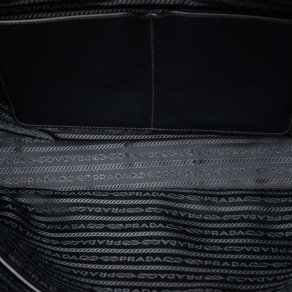 Prada Saffiano Trimmed Tessuto Business Bag Black Good condition - Model View