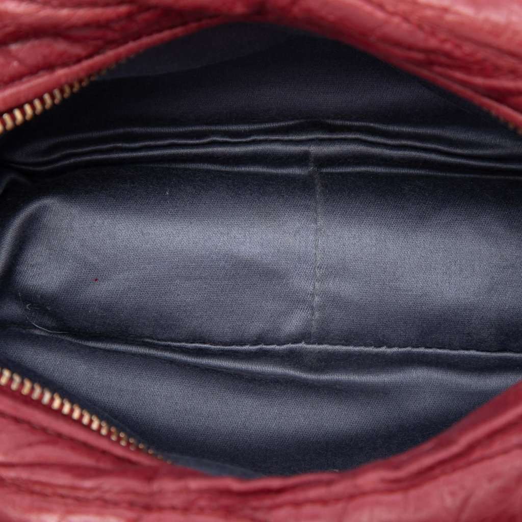 Miu Miu Matelasse Nappa Camera Bag Red Leather Very good condition - Model View