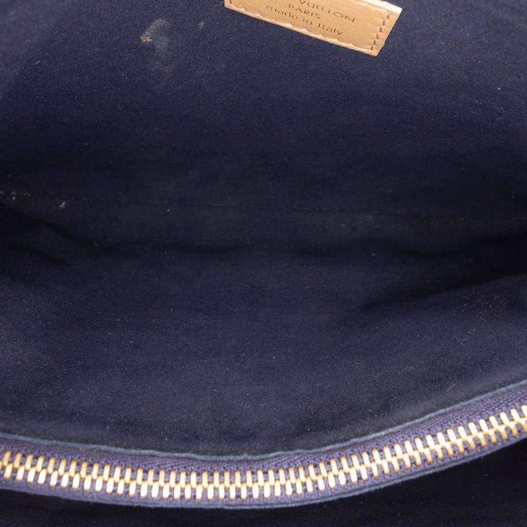Louis Vuitton Monogram Embossed Puffy Lambskin Coussin PM Brown Leather Very good - Model View
