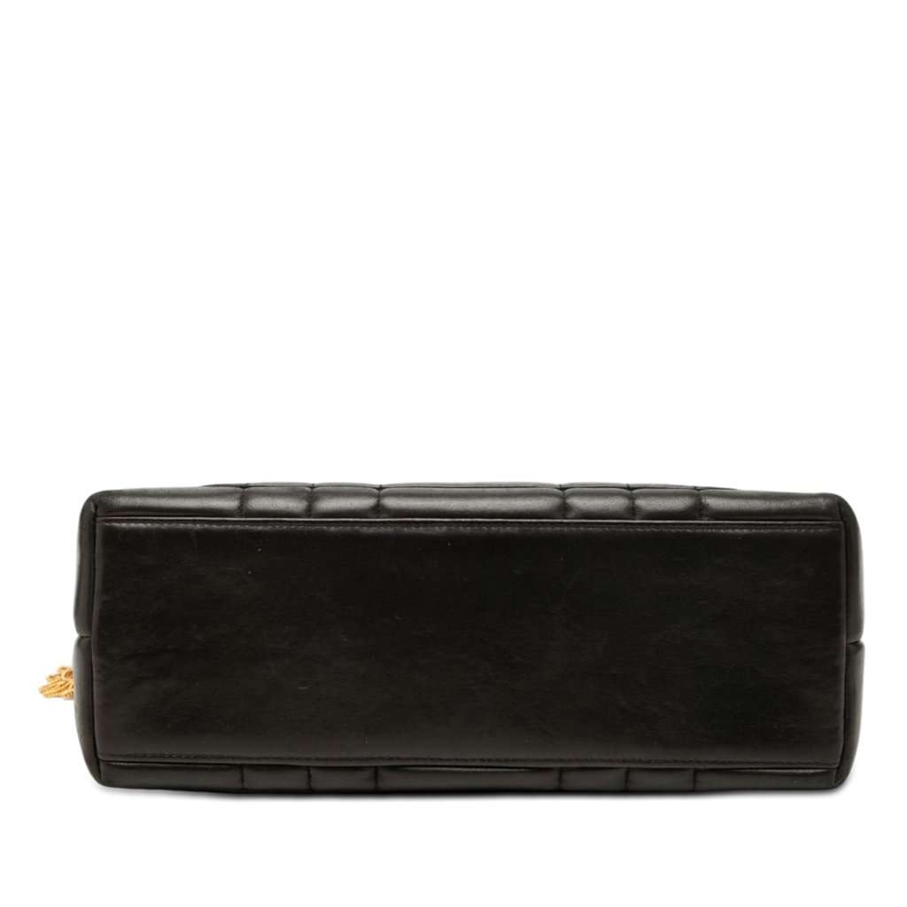 Chanel CC Vertical Quilt Lambskin Medallion Shoulder Bag Black Leather Very good condition - Inside View