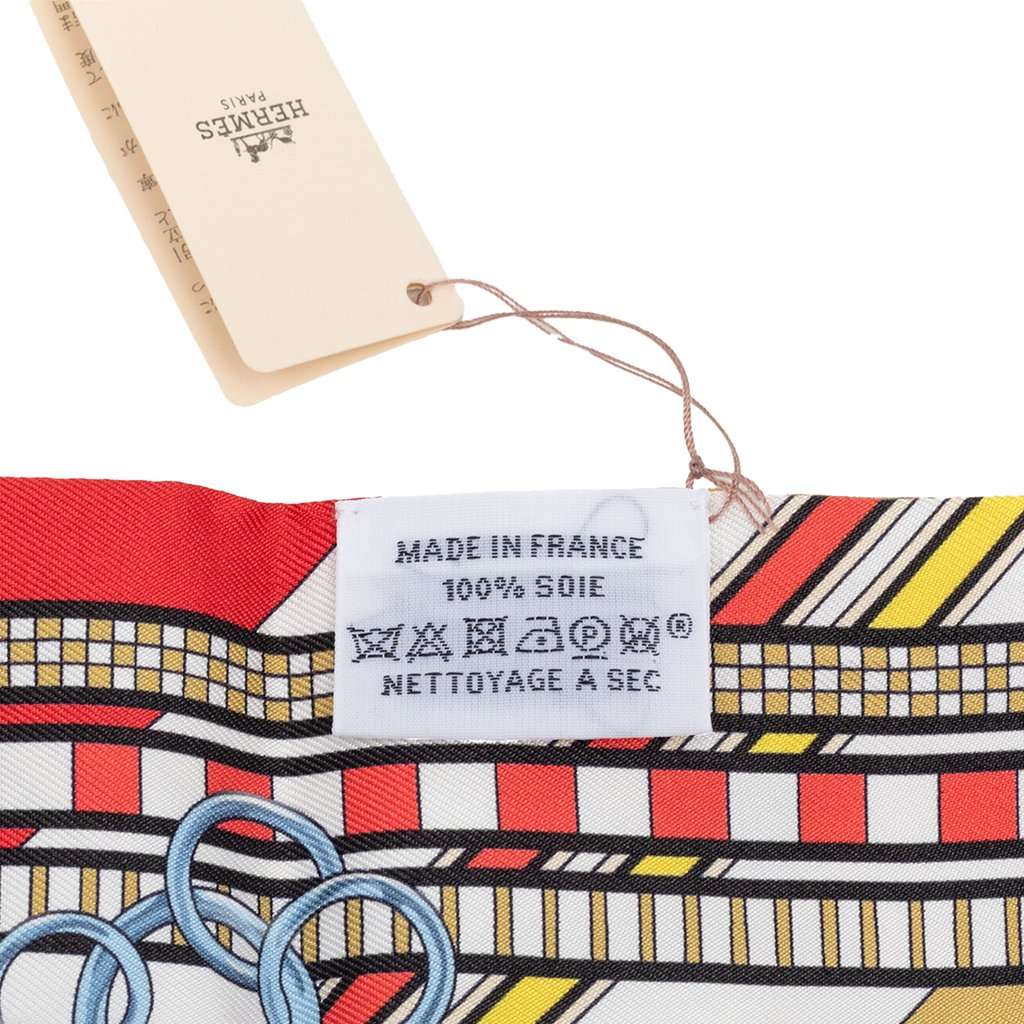 Hermès Brides et Gris-Gris Silk Twilly Scarf Red Very good condition - Inside View