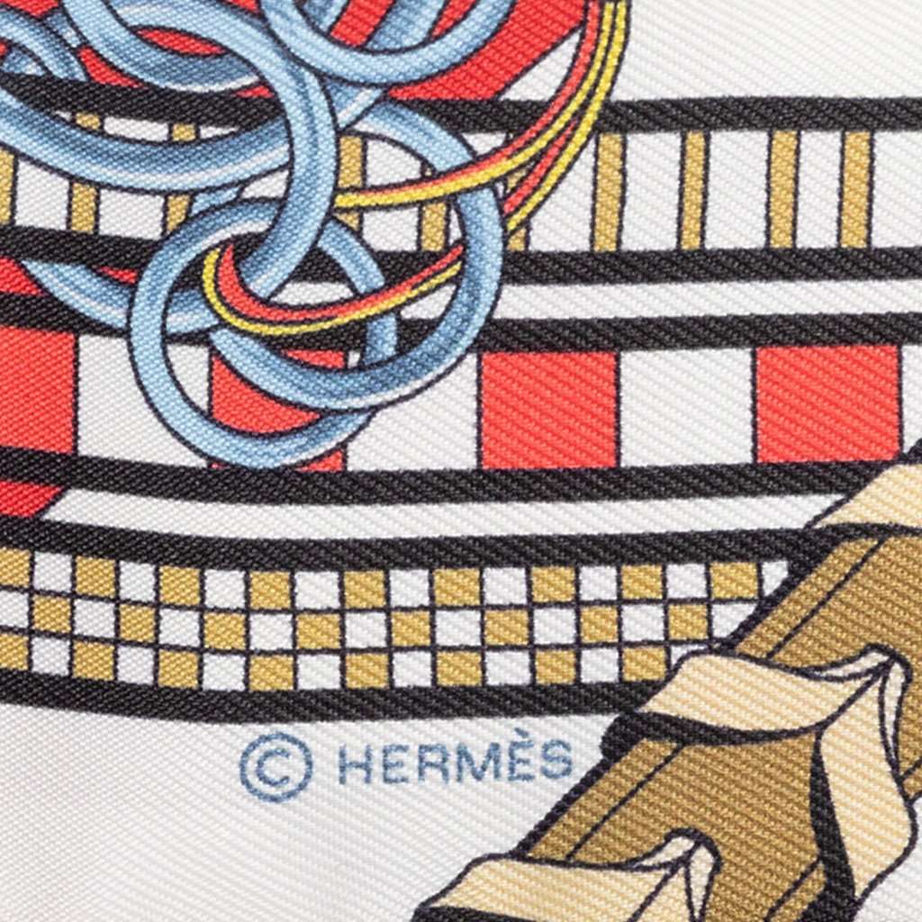 Hermès Brides et Gris-Gris Silk Twilly Scarf Red Very good condition - Box View