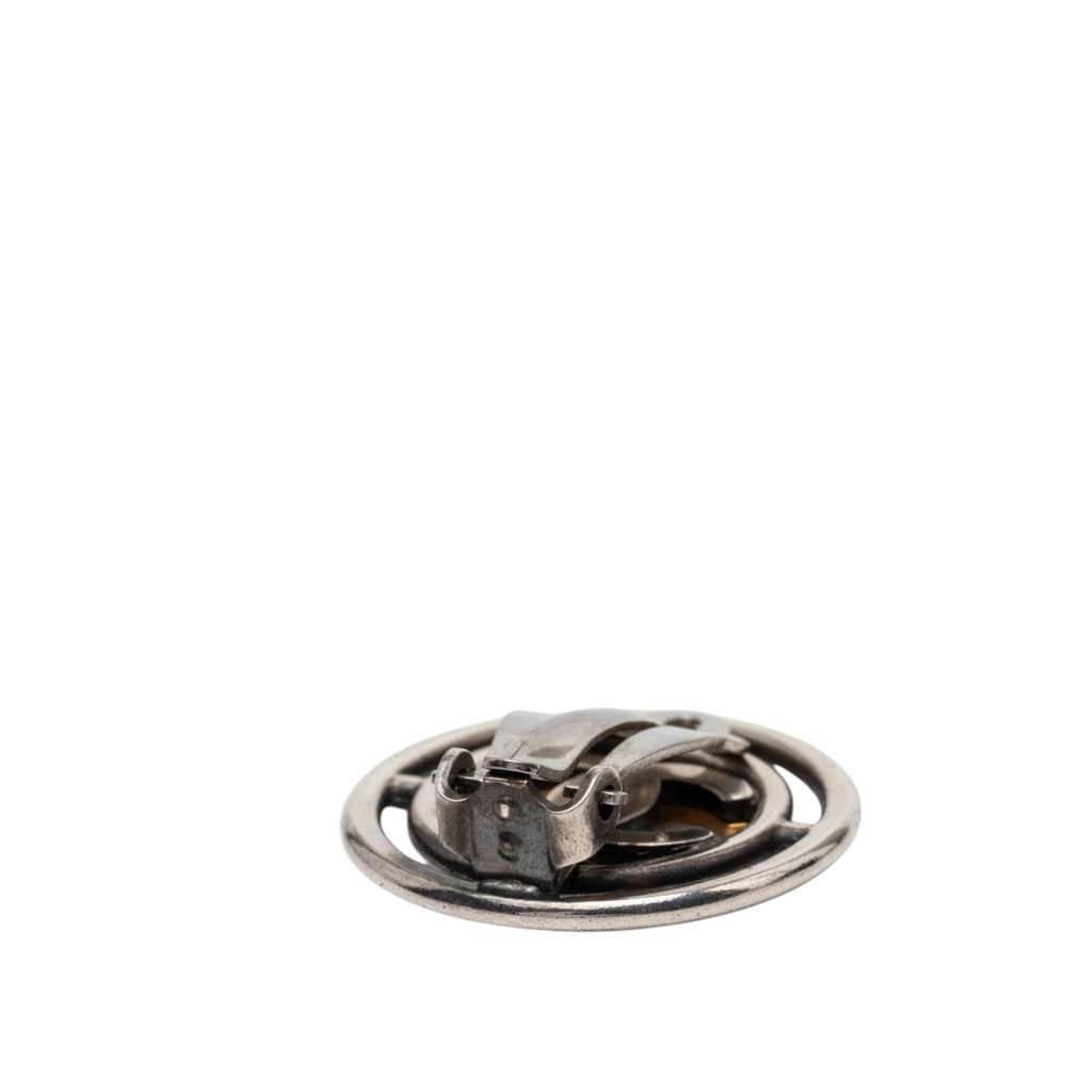 Chanel CC Brass Round Wheel Clip On Earrings Silver Metal Very good condition - Model View