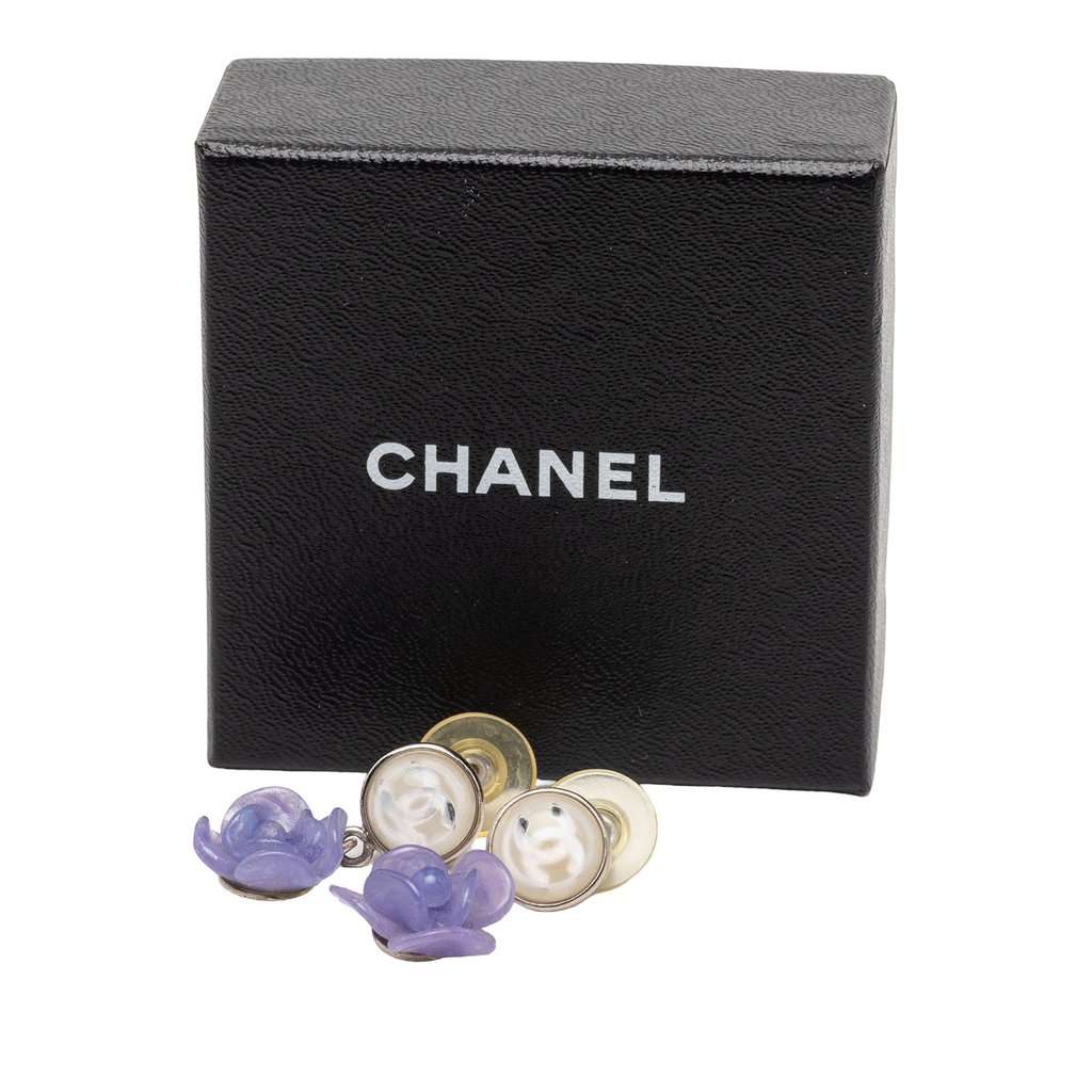 Chanel CC Brass and Resin Camellia Drop Push Back Earrings Silver Metal Very good - Model View