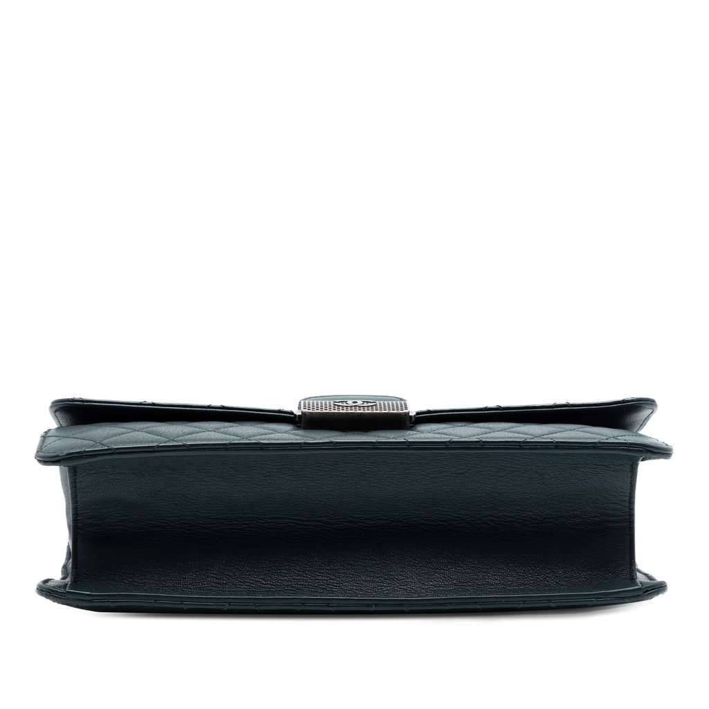 Chanel Medium Quilted Goatskin CC University Flap Green Leather Very good condition - Inside View