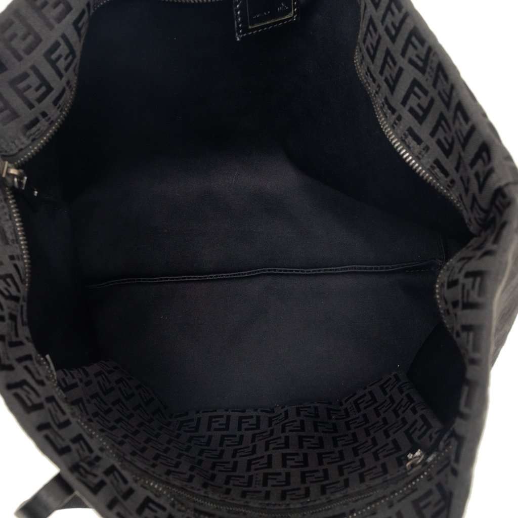 Fendi Zucchino Canvas Tote Black Very good - Model View