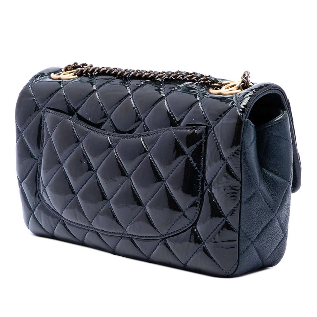 Chanel Paris Salzburg Medium Patent and Goatskin CC Eyelet Flap Blue Leather Very good condition - Back View
