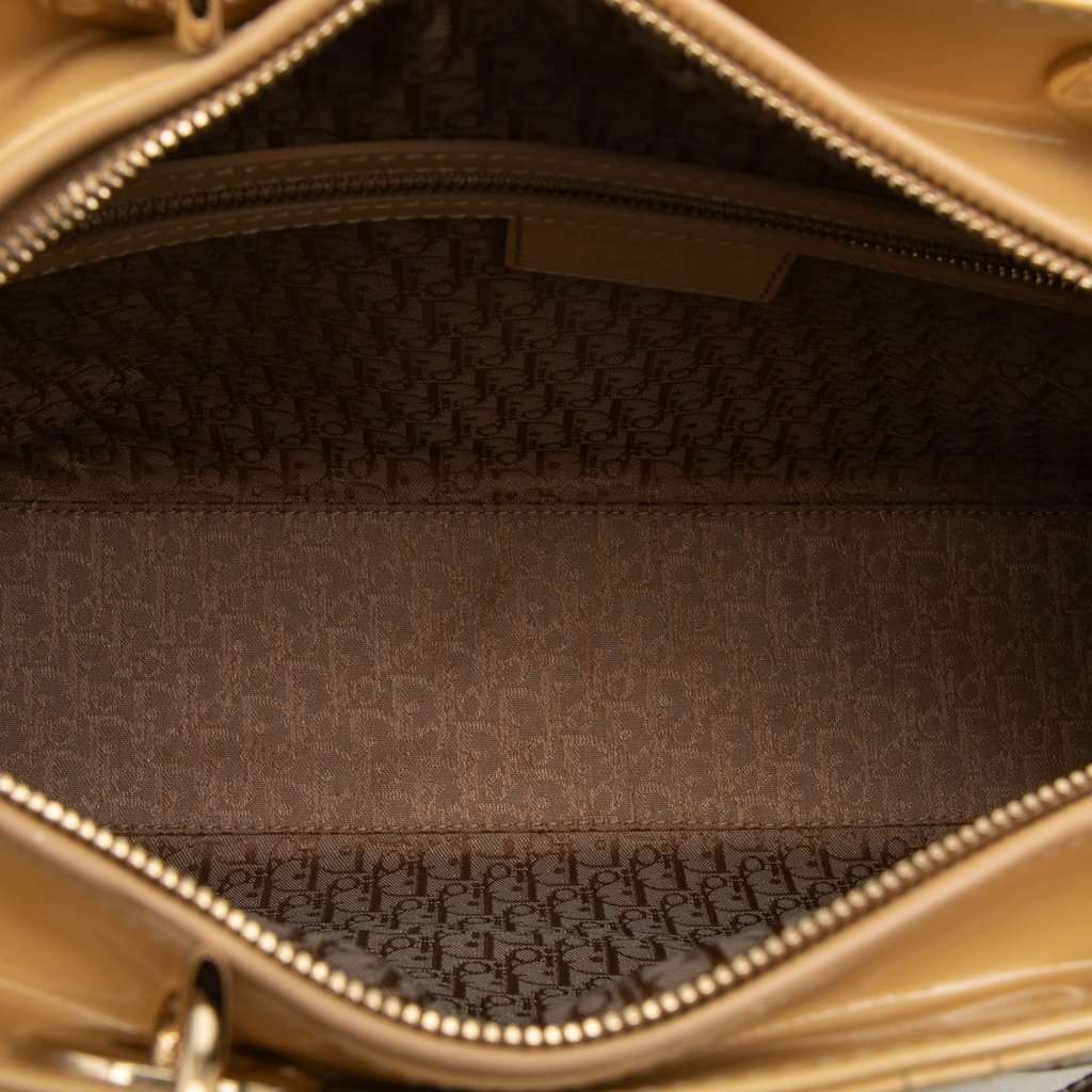 Dior Large Patent Cannage Lady Dior Beige Leather Very good condition - Model View
