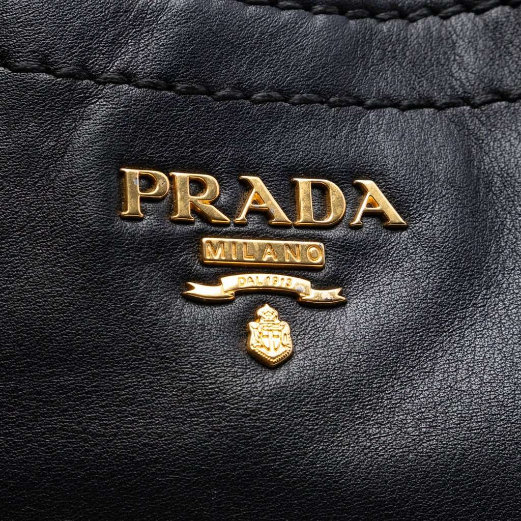 Prada Vitello Lux Shoulder Bag Black Leather Very good condition - Box View
