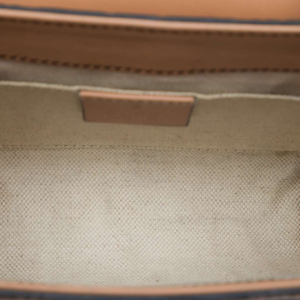 Gucci Mini Guccissima Emily Crossbody Beige Leather Very good condition - Model View