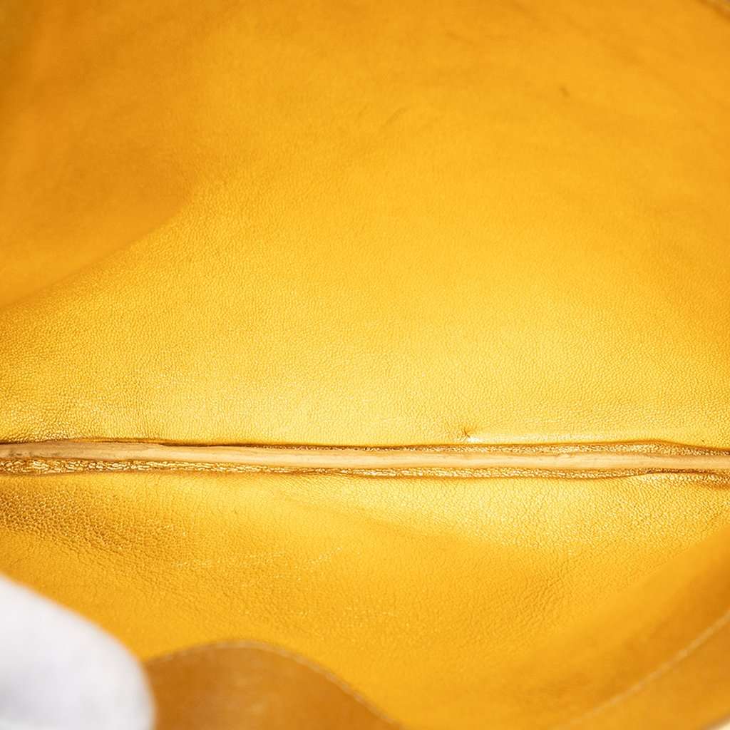 Celine Bicolor Lambskin Coeur Clutch Beige Leather Very good condition - Model View