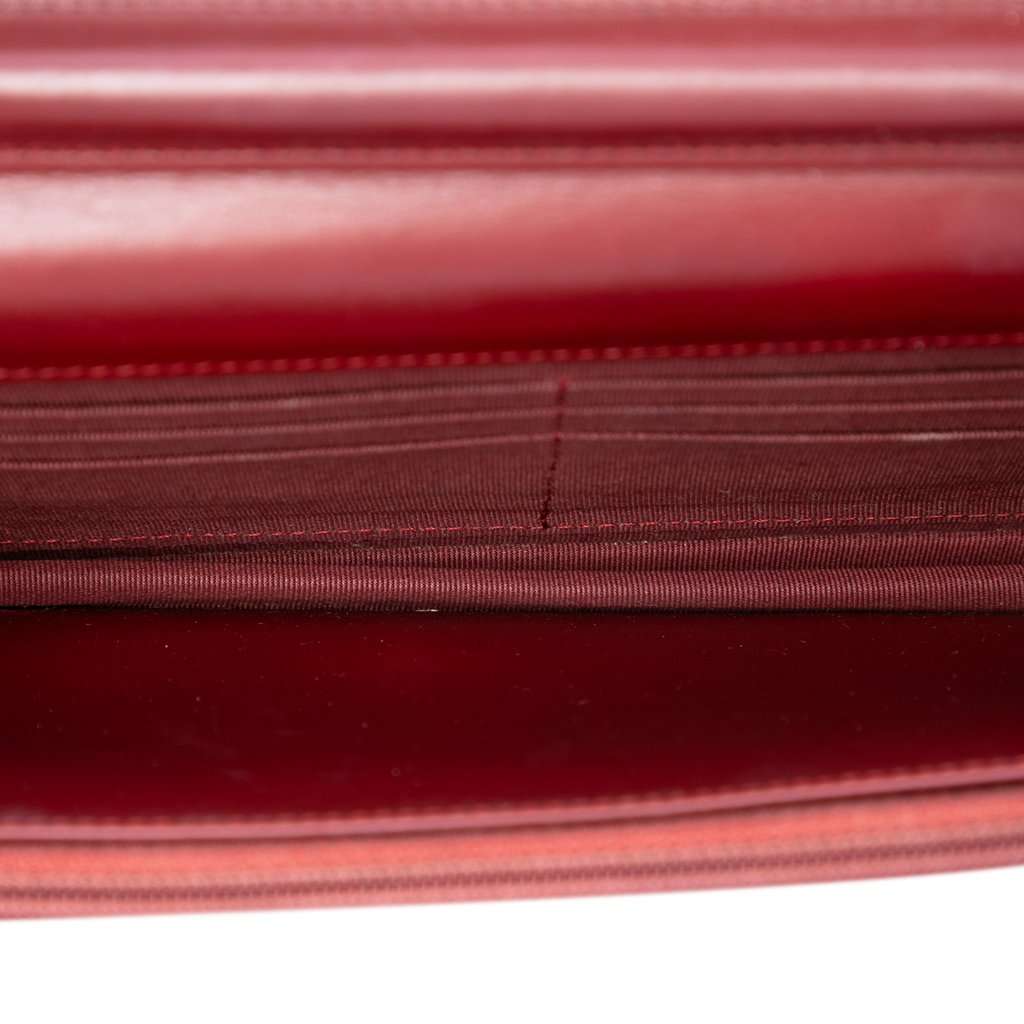 Chanel CC Quilted Patent Wallet on Chain Red Leather Very good condition - Model View