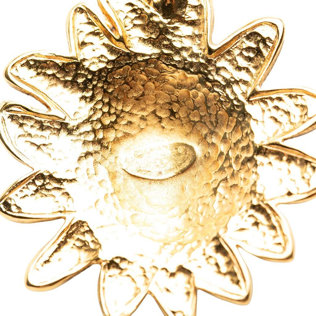 Chanel CC Gold Plated Leo Lion Sun Medallion Pendant Necklace Gold Metal Very good condition - Inside View