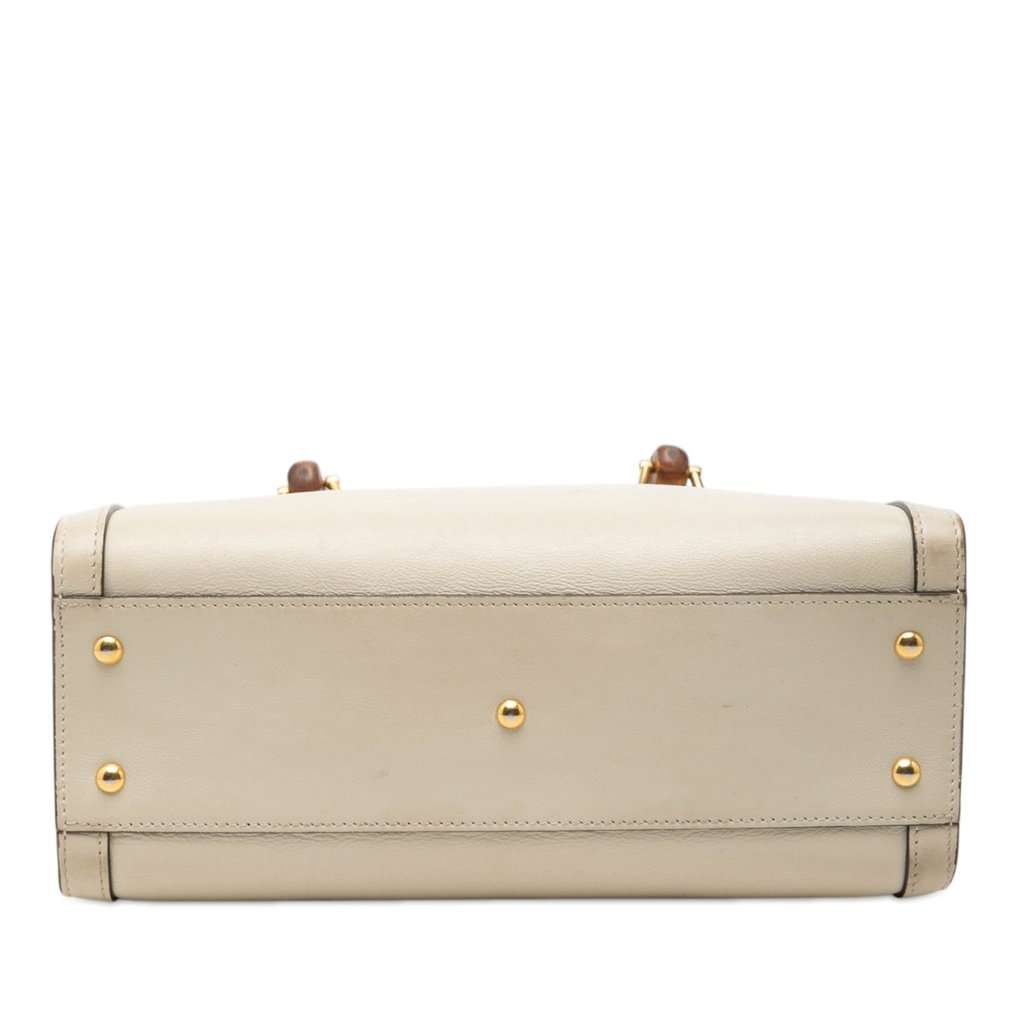 Gucci Medium Calfskin Bamboo Diana Satchel White Leather Good - Inside View