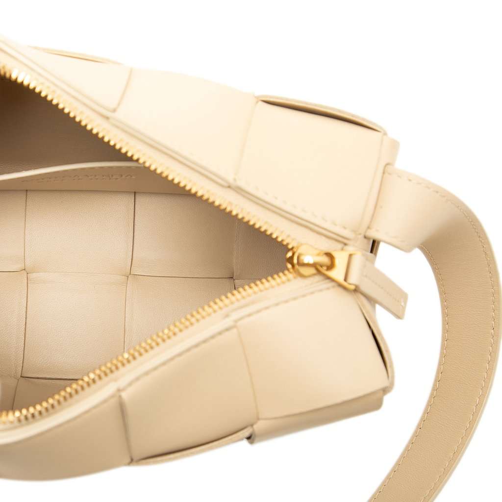 Bottega Veneta Small Nappa Intrecciato Brick Cassette Brown Leather Very good - Model View