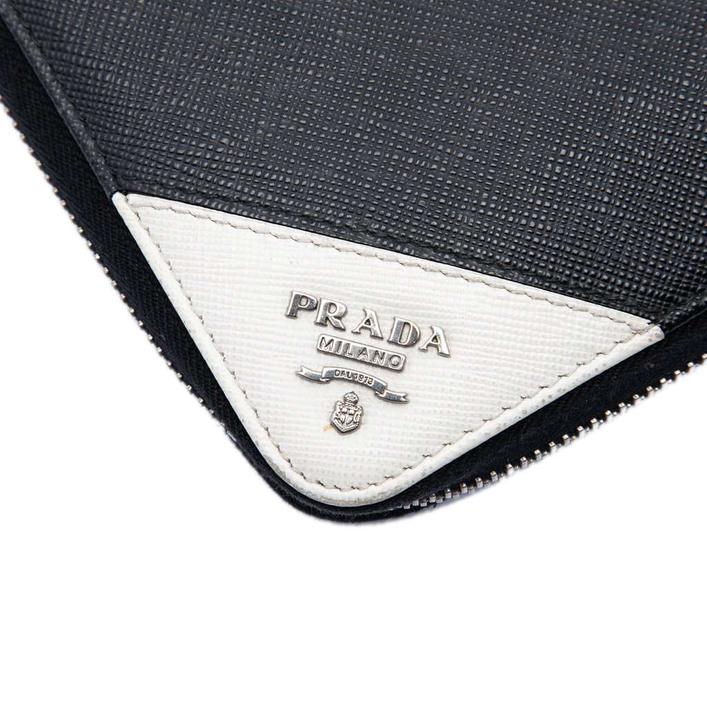 Prada Saffiano Wallet On Strap Black Leather Very good condition - Box View