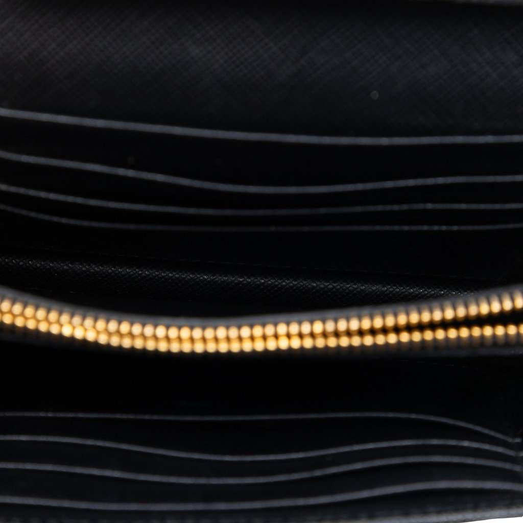 Prada Saffiano Arcade Wallet On Chain Black Leather Very good condition - Model View