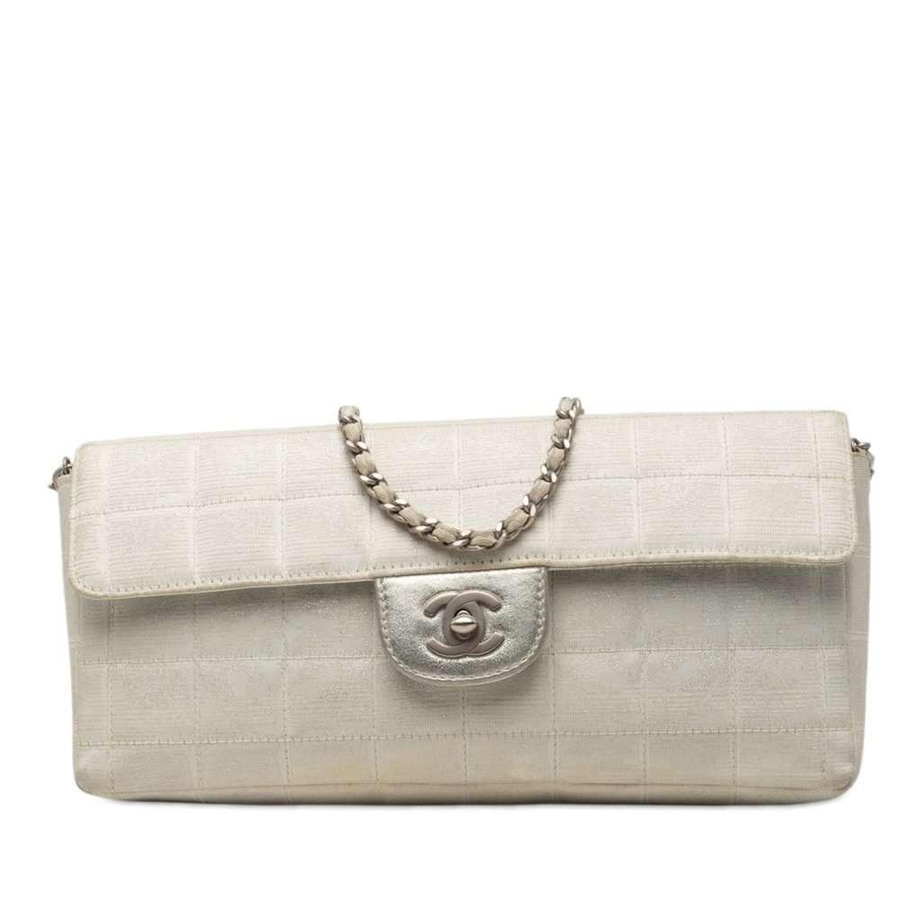 Chanel New Travel Line Nylon East West Flap White Good condition - Front View