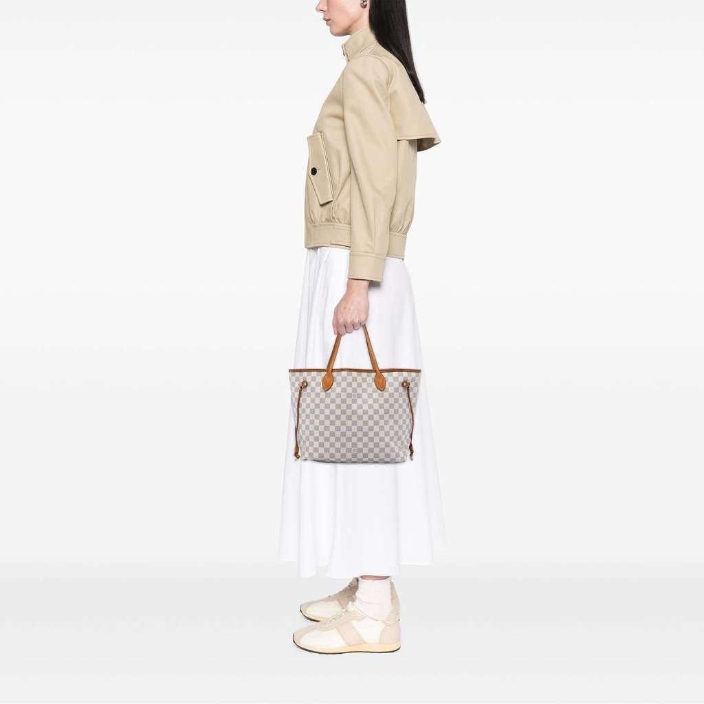 Louis Vuitton Damier Azur Neverfull MM White Very good condition - Box View