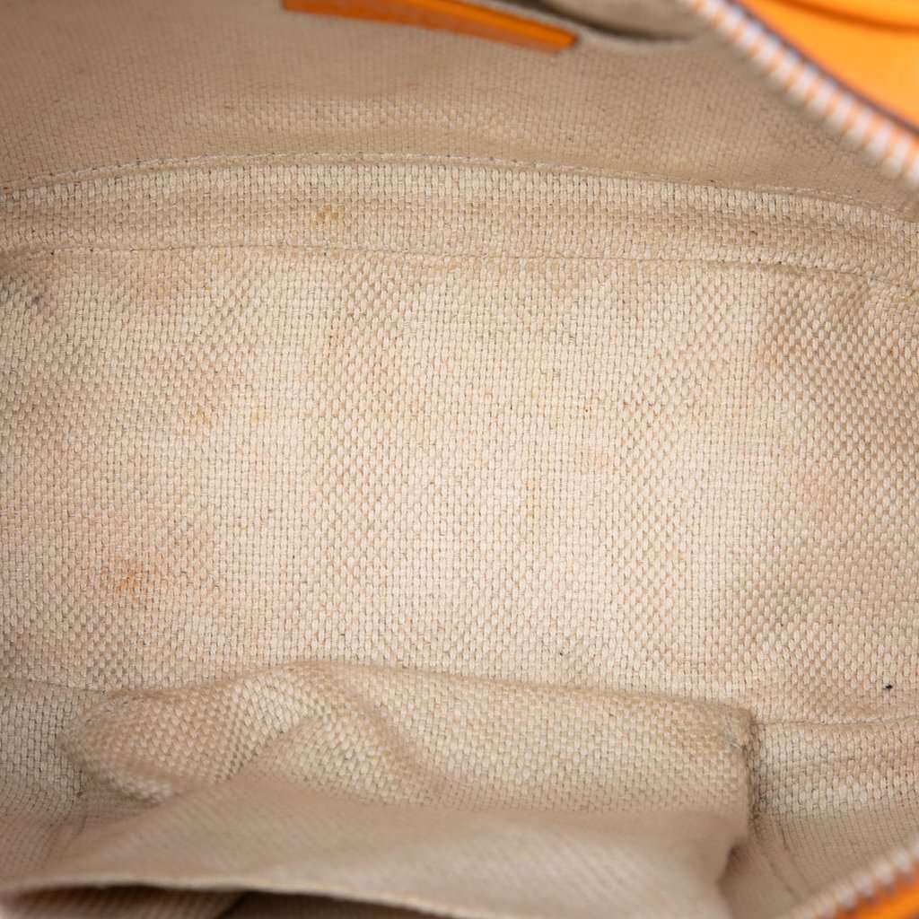 Gucci Calfskin Soho Disco Crossbody Orange Leather Very good condition - Model View