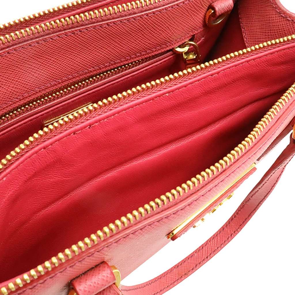 Prada Mini Saffiano Lux Galleria Double Zip Satchel Pink Leather Very good condition - Model View