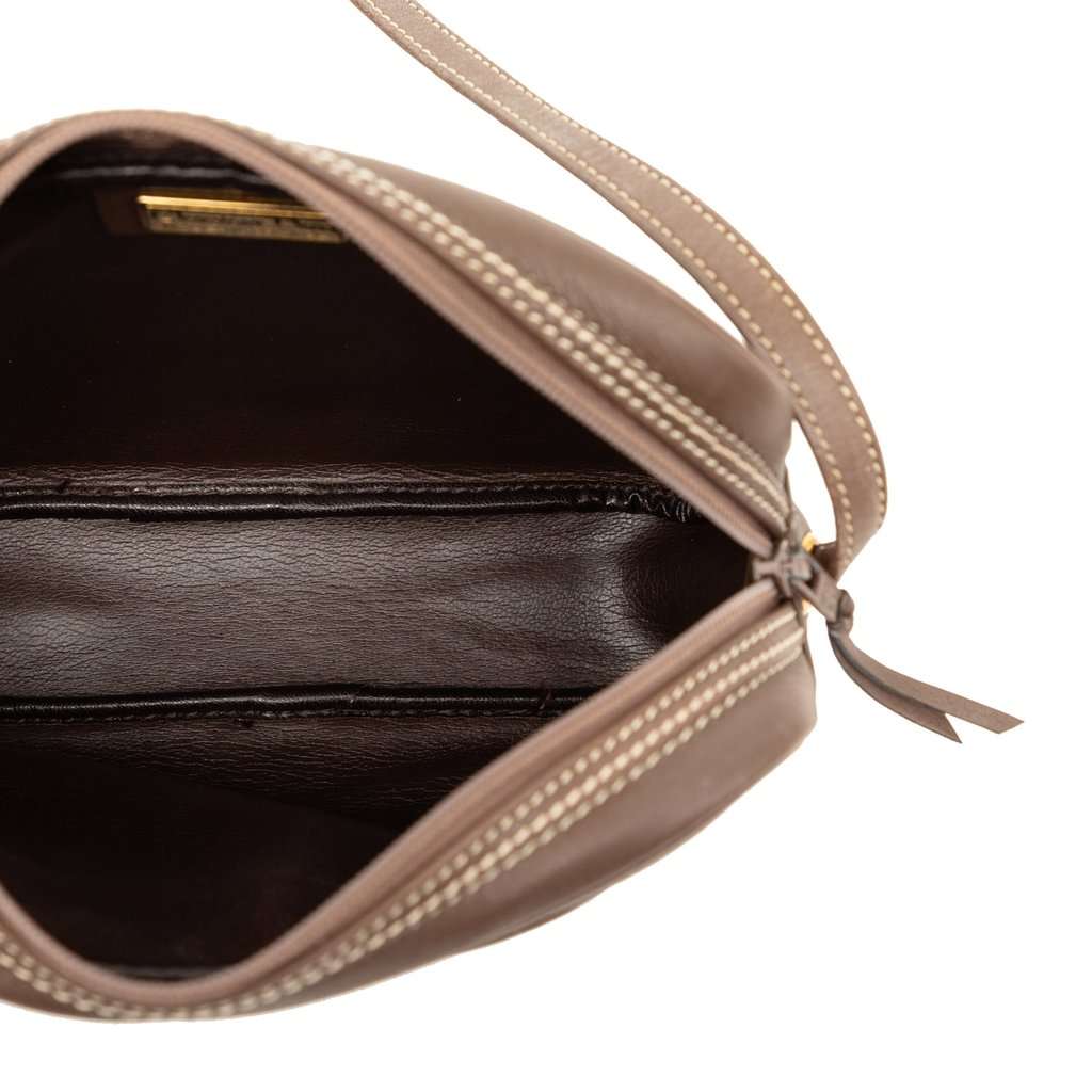 Dior Leather Stitched CD Logo Camera Bag Brown Leather Very good condition - Model View