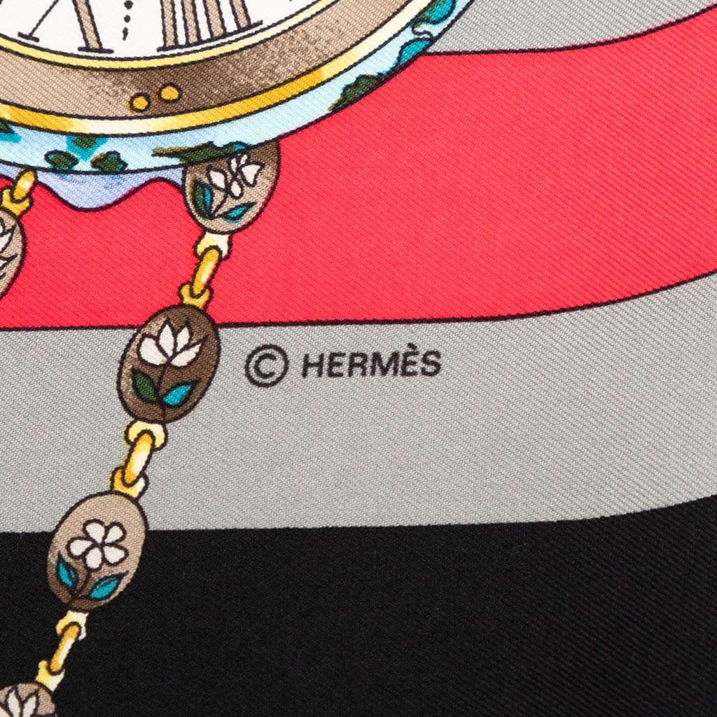 Hermès Parmi Les Fleurs Je Compte Les Heures Silk Scarf 90 Black Never worn - Model View