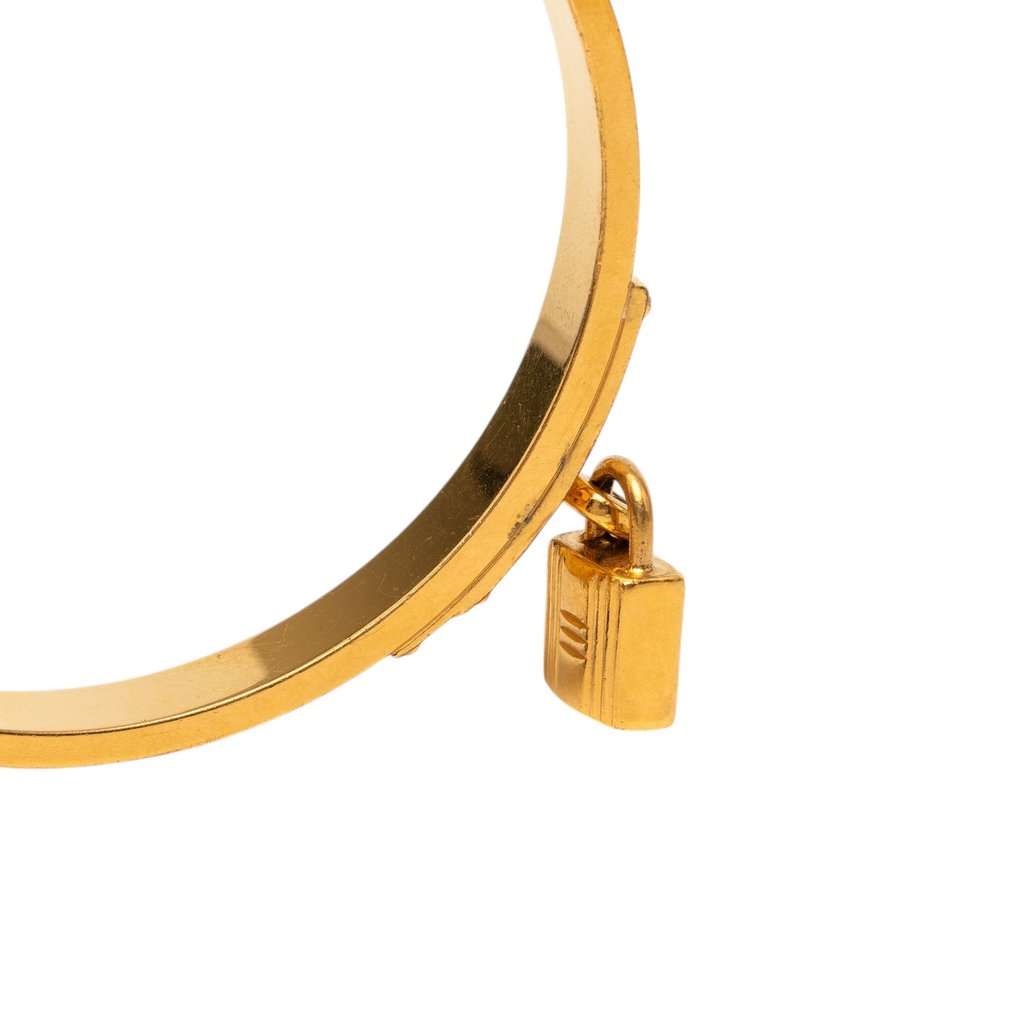 Hermès Gold Plated Courchevel Kelly Cadena Lock Bangle Bracelet Blue Leather Very good - Model View