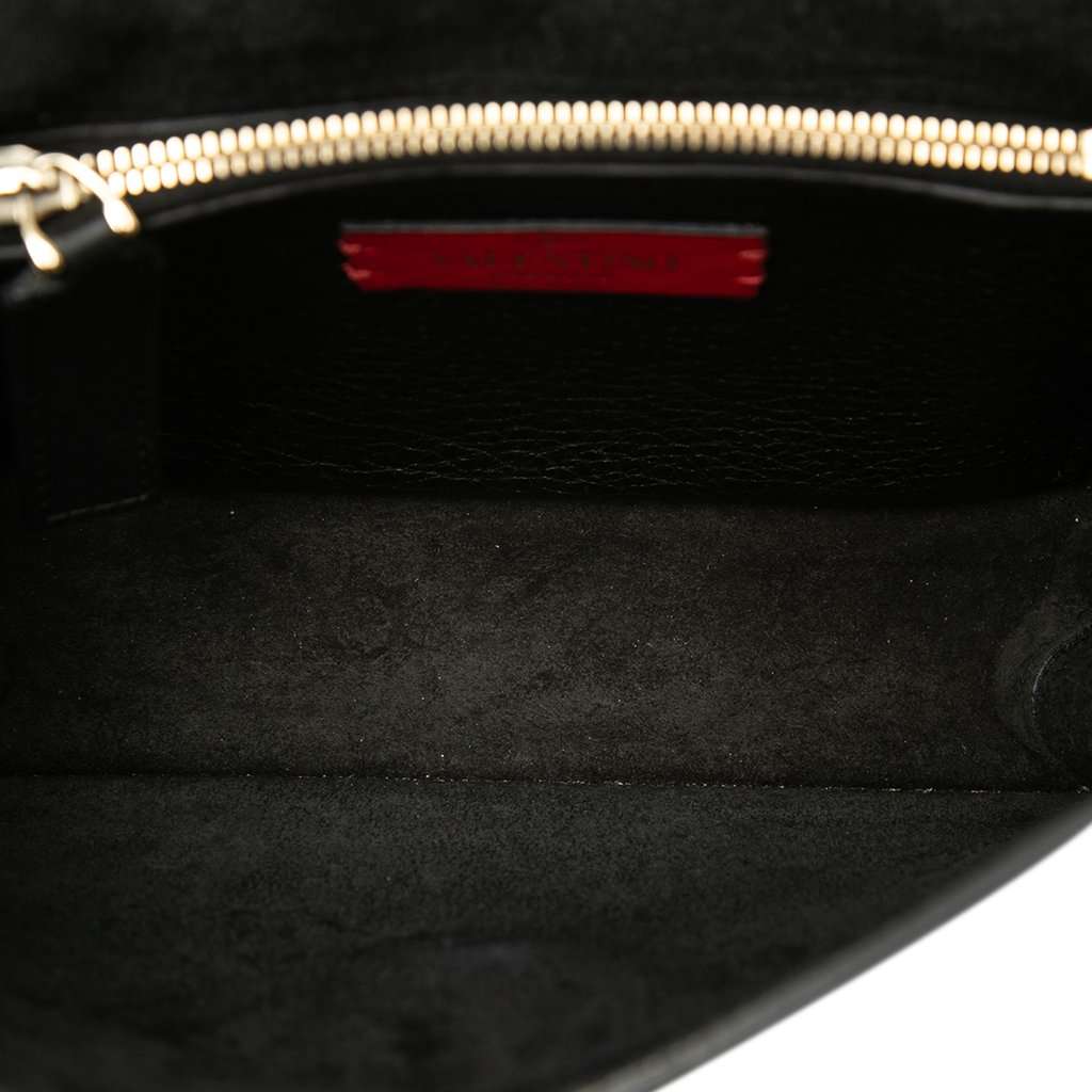 Valentino Small Grained Calfskin Rockstud Crossbody Black Leather Very good - Model View
