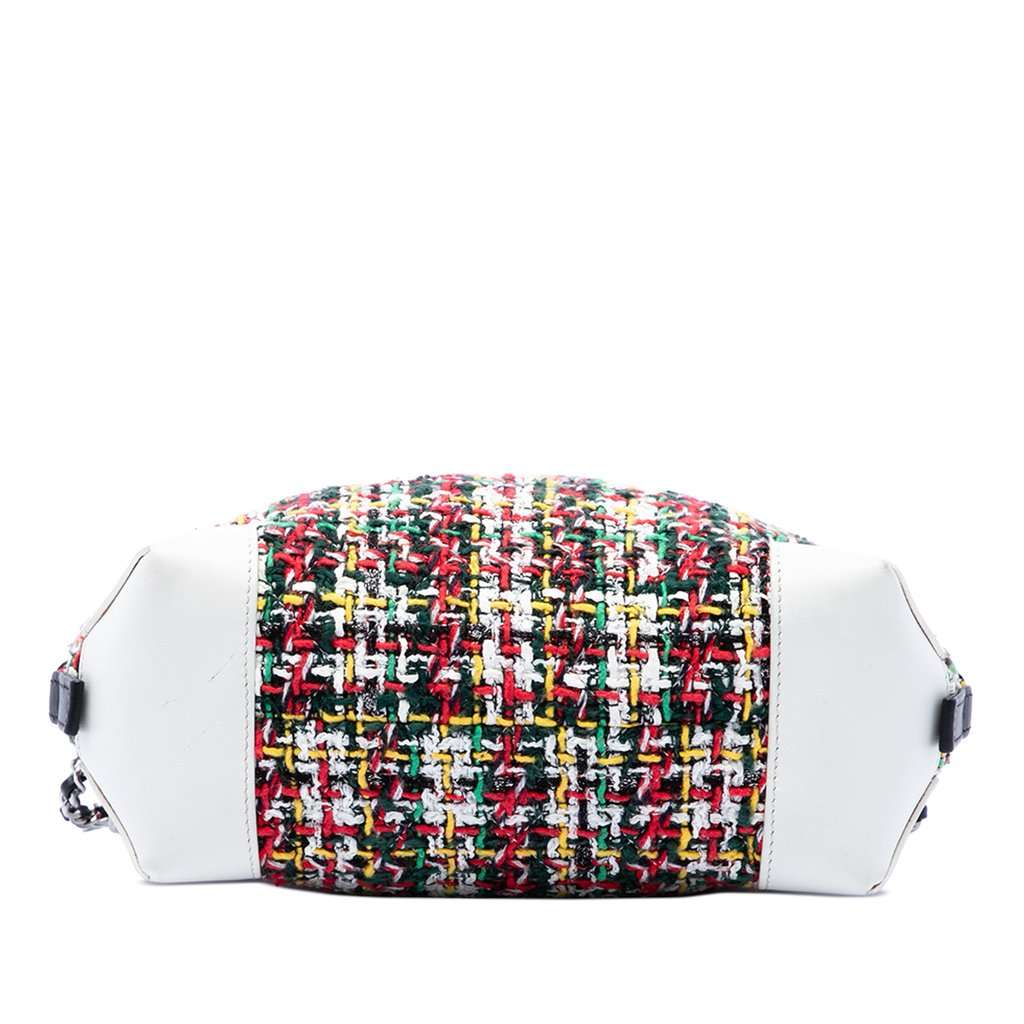 Chanel Tweed Street Allure Camera Bag Red Very good condition - Model View