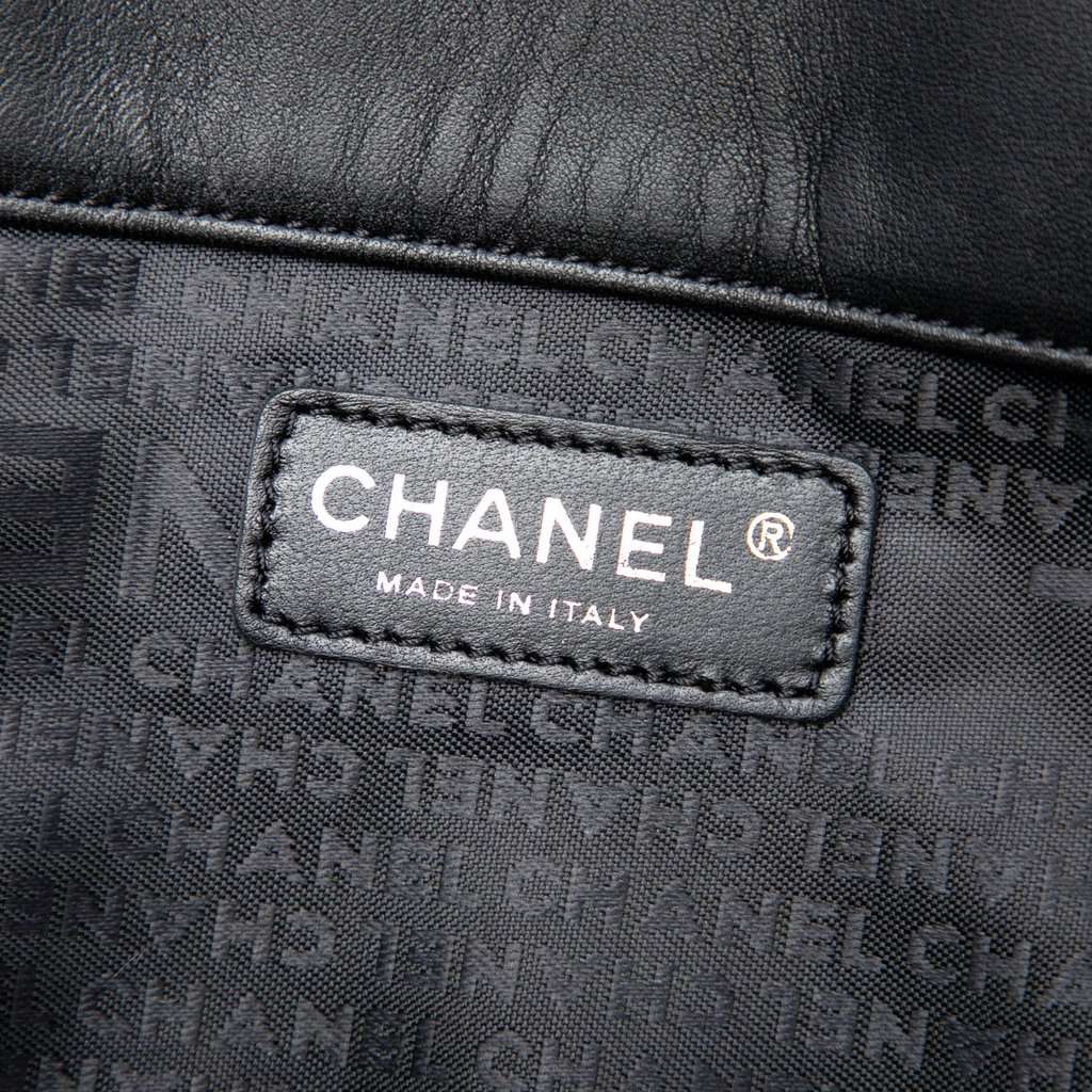 Chanel CC Choco Bar Lambskin Camellia No 5 Tote Black Leather Very good condition - Box View