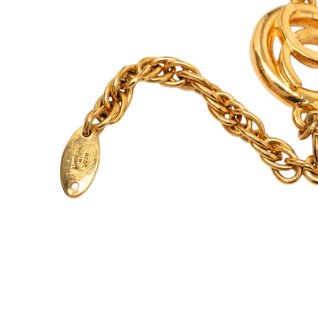 Chanel CC Gold Plated Charms Link Bracelet Gold Metal Very good condition - Box View